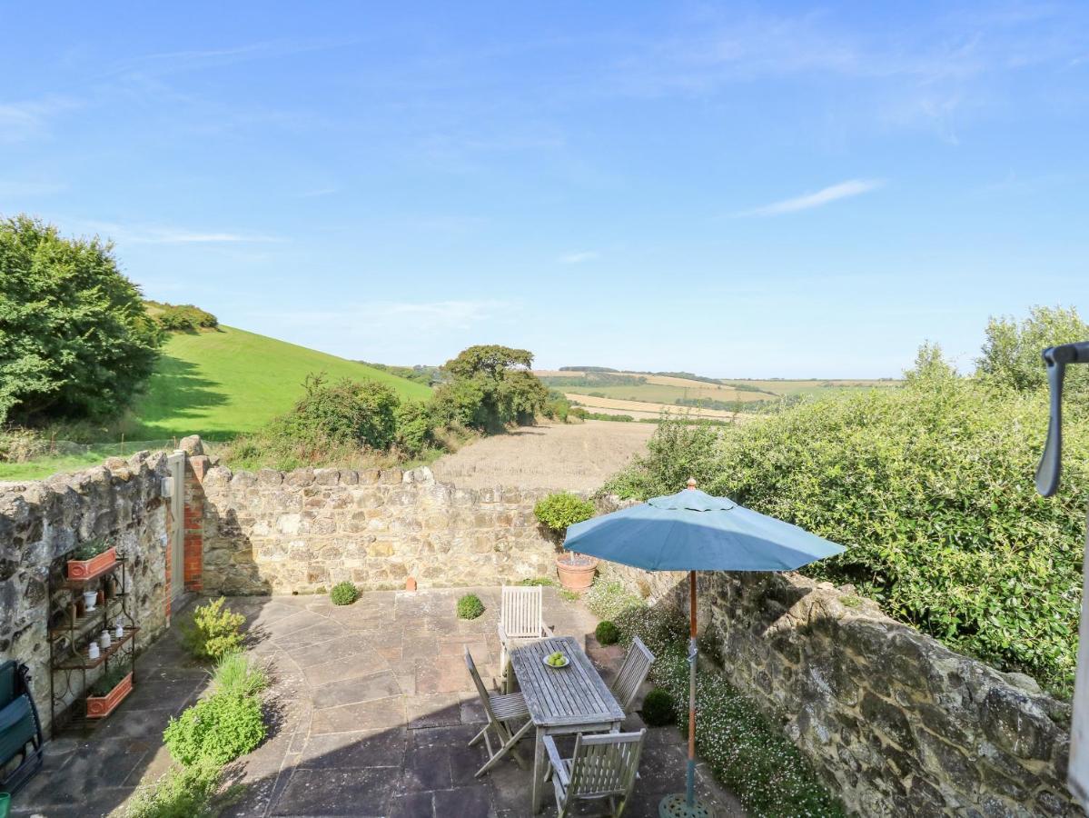 Garstons Barn Villa Newport  Exterior photo