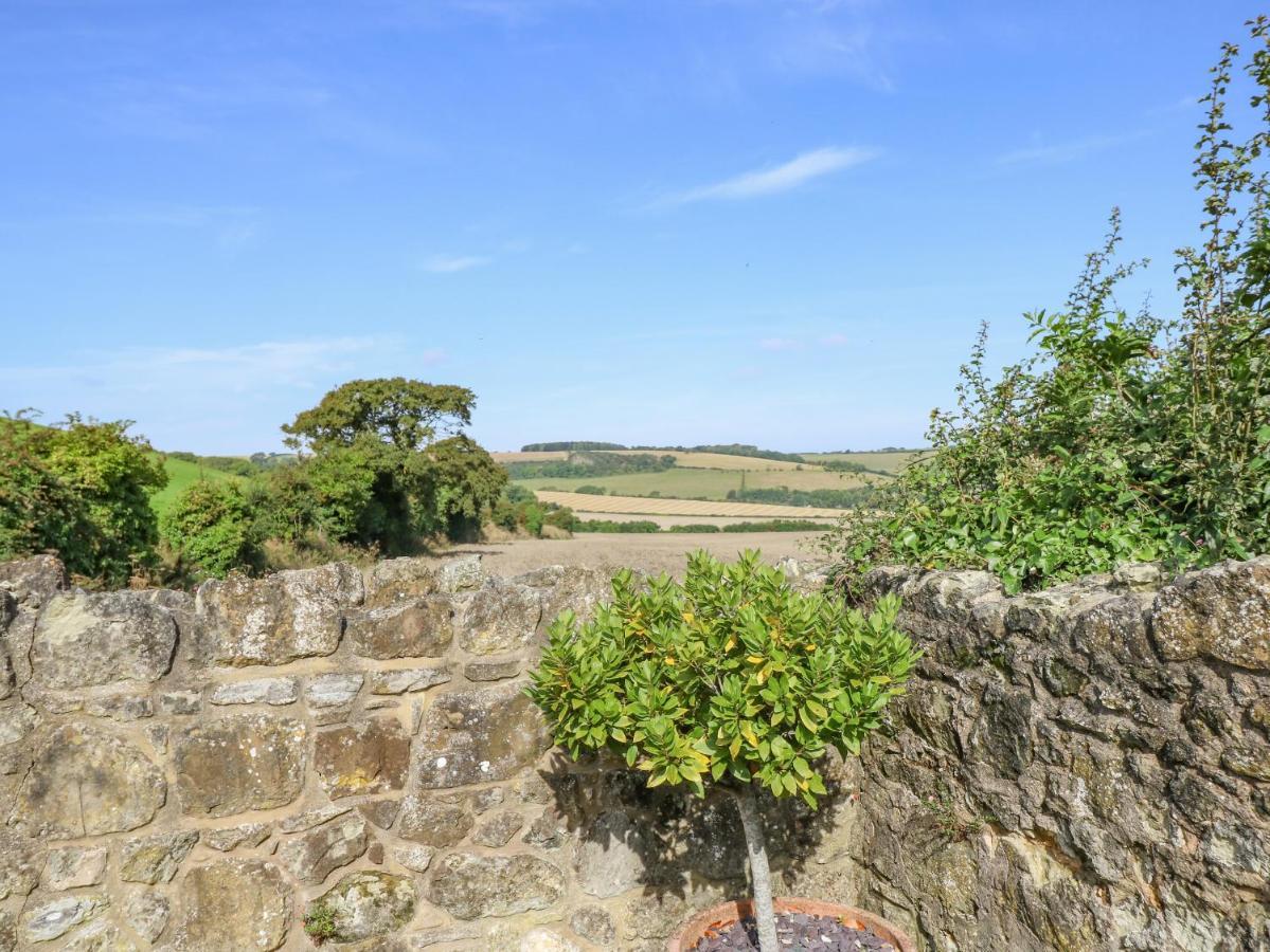 Garstons Barn Villa Newport  Exterior photo